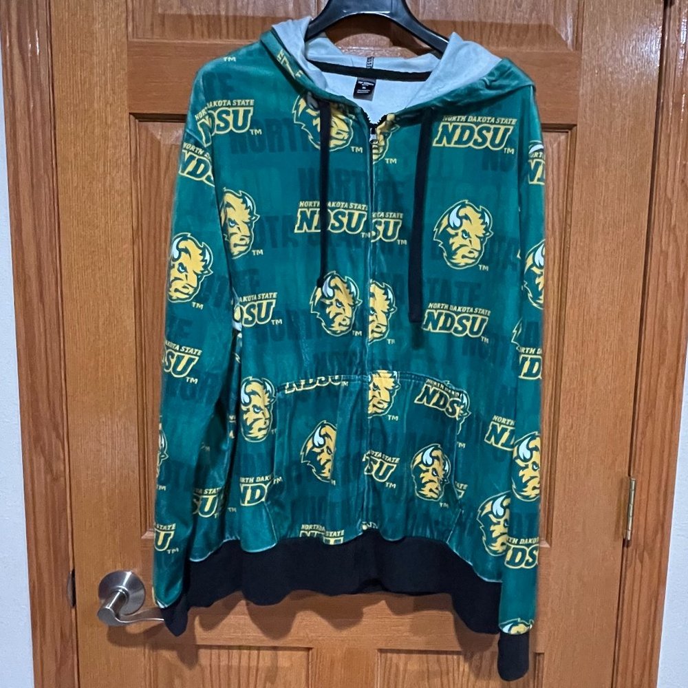 TOP DRAWER Men's XL Full Zip NDSU Bison Football Velour Green Gold Hoodie EUC